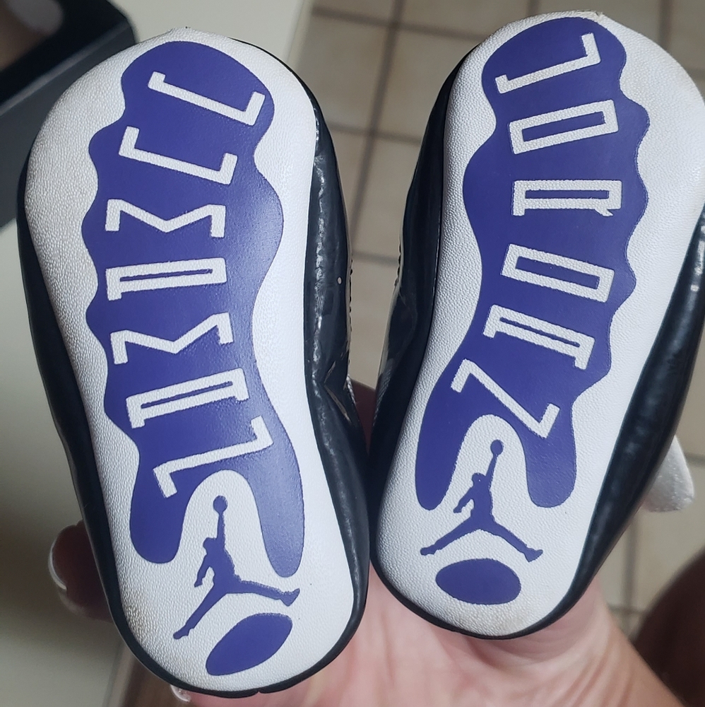 Infant Air Jordan XI 11 size 2